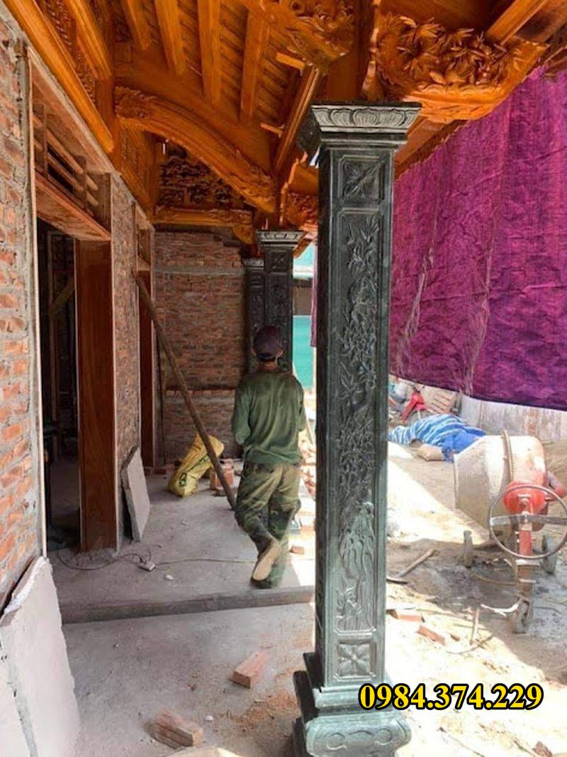Cột nhà thờ, đình chùa 1102