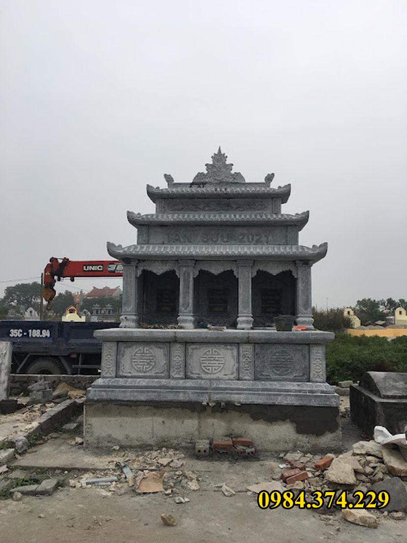 Mộ đá đôi 1998