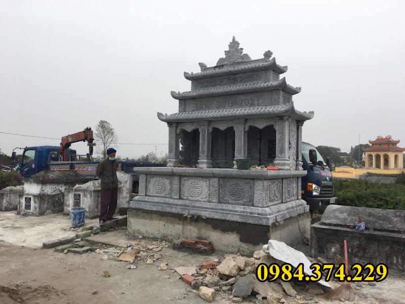 Mộ đá đôi 2000