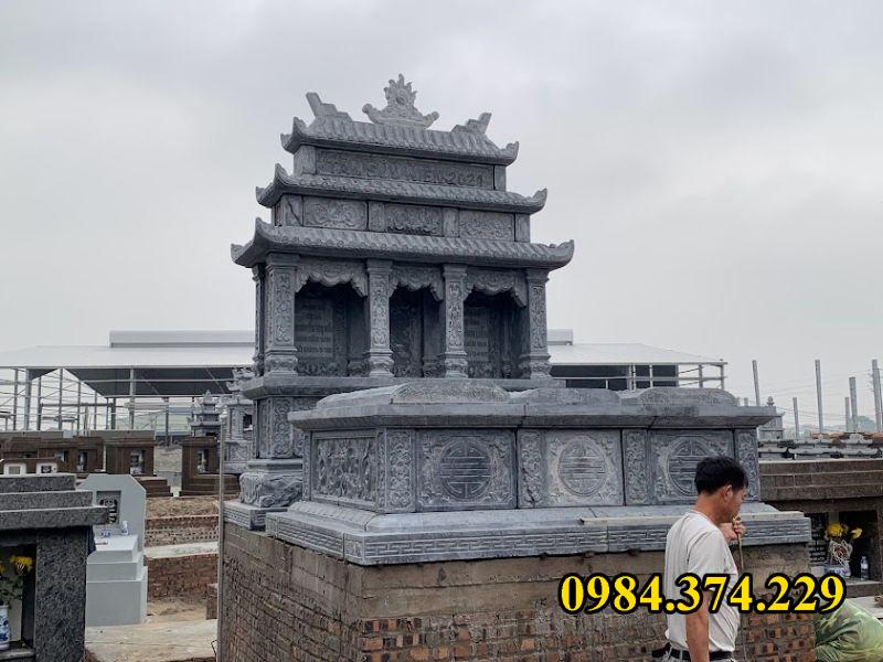 Mộ đá đôi 2010